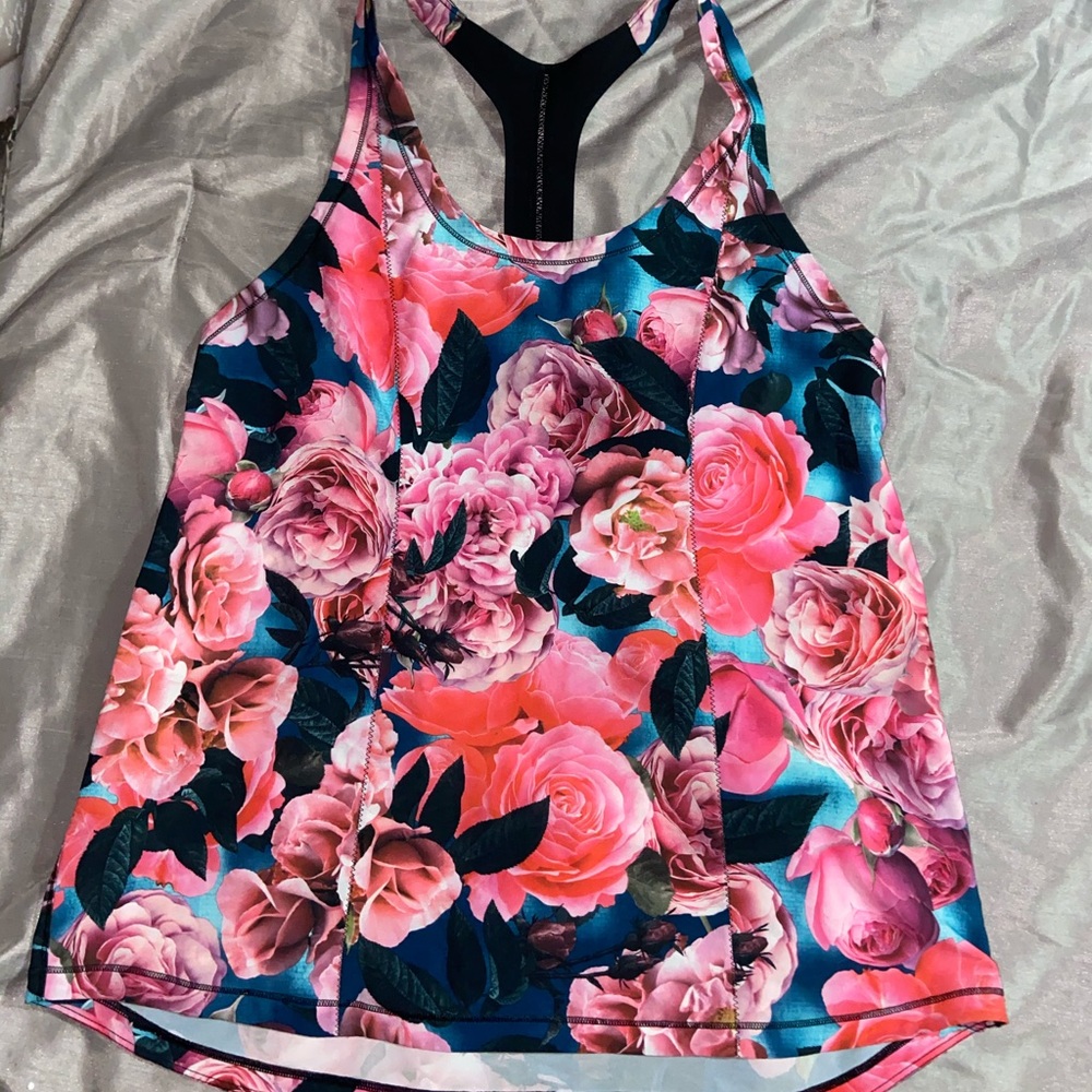 Lululemon tank